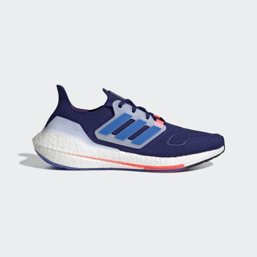 ULTRABOOST 22